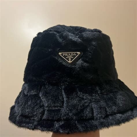 fluffy bucket hat Prada